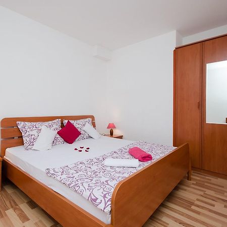 Apartments Krunoslav Пунат Екстериор снимка