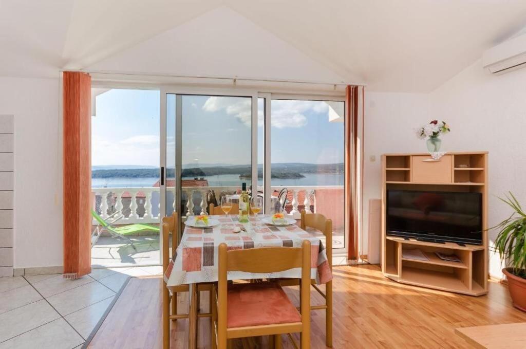 Apartments Krunoslav Пунат Екстериор снимка