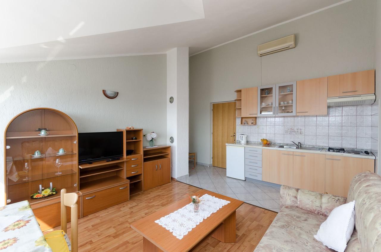 Apartments Krunoslav Пунат Екстериор снимка