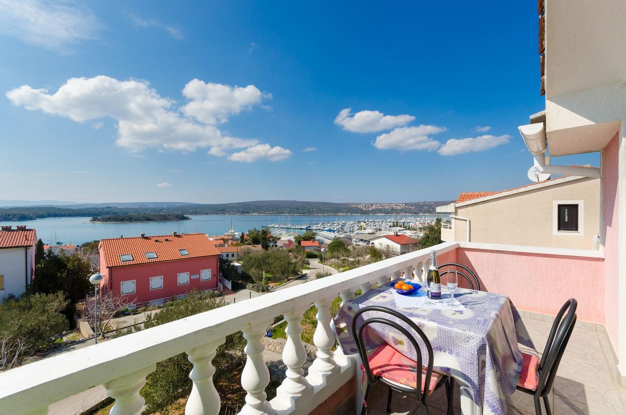 Apartments Krunoslav Пунат Екстериор снимка