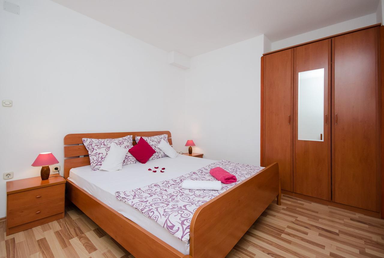 Apartments Krunoslav Пунат Екстериор снимка